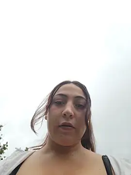 Snapshot of VickyHoult chatting on June 2026 10:24:02 PM VickyHoult online show from June 2026 10:24:02 PM