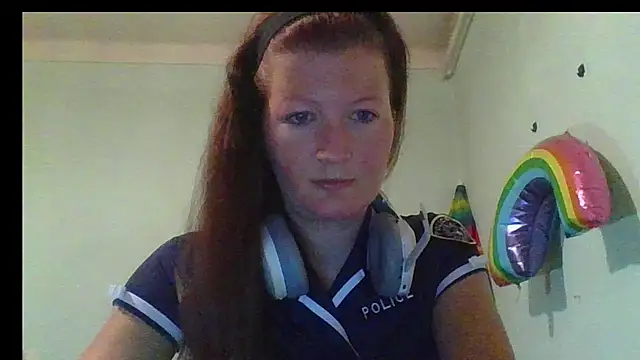 Analimado18 online show from September 2025 09:29:02 PM