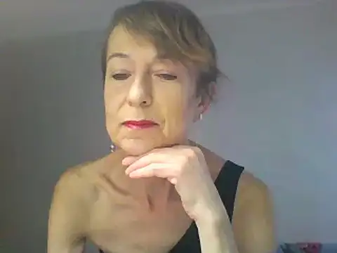 Snapshot of SwettyViktory chatting on January 2026 07:43:02 AM SwettyViktory online show from January 2026 07:43:02 AM