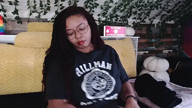 Snapshot of -khayaparker chatting on February 2025 07:16:01 PM -khayaparker online show from February 2025 07:16:01 PM