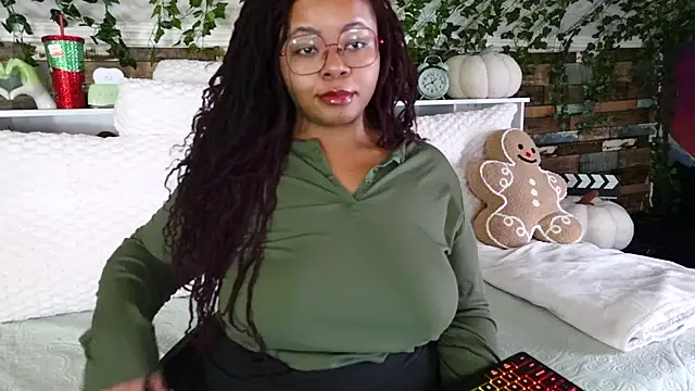 Snapshot of -khayaparker chatting on February 2025 06:43:01 PM -khayaparker online show from February 2025 06:43:01 PM