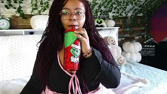 Snapshot of -khayaparker chatting on February 2025 01:36:01 PM -khayaparker online show from February 2025 01:36:01 PM