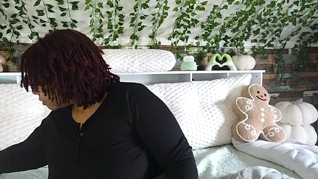 Snapshot of -khayaparker chatting on March 2025 06:01:02 PM -khayaparker online show from March 2025 06:01:02 PM