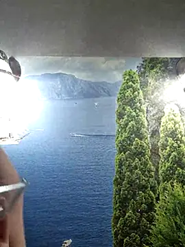 LazyTanukii online show from January 2026 06:40:01 AM