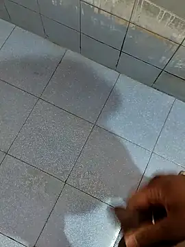 dinesh682 online show from October 2025 10:41:02 PM