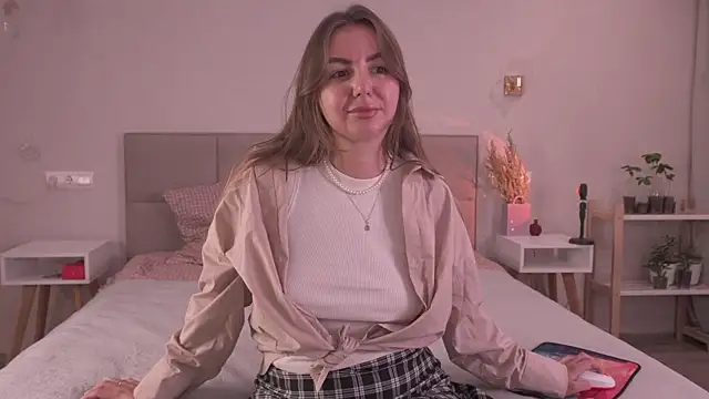 FluffyHat online show from October 2025 02:59:01 PM