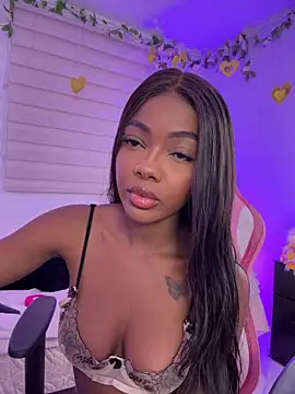 Vane Rossee online show from May 2026 11:24:02 PM