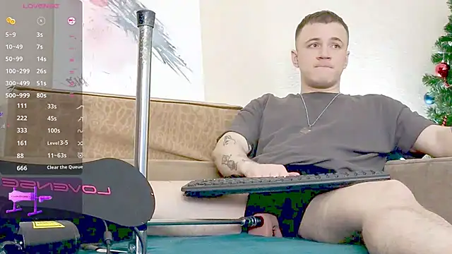 Snapshot of Ethan_and_mike chatting on December 2024 12:38:01 PM Ethan and mike online show from December 2024 12:38:01 PM