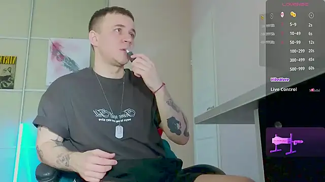 Snapshot of Ethan_and_mike chatting on October 2025 12:17:02 PM Ethan and mike online show from October 2025 12:17:02 PM