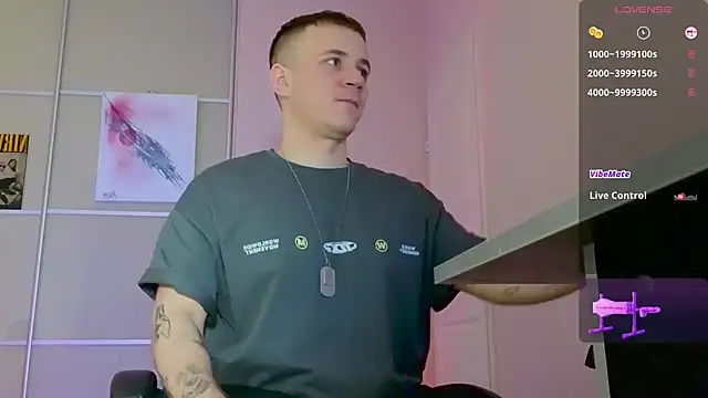 Snapshot of Ethan_and_mike chatting on November 2025 11:00:02 AM Ethan and mike online show from November 2025 11:00:02 AM