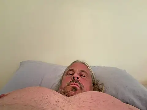Snapshot of zeus337 chatting on July 2026 03:38:02 PM zeus337 online show from July 2026 03:38:02 PM