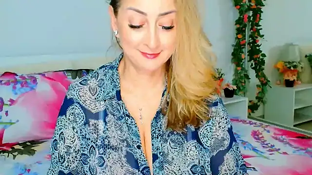 Snapshot of Tyana40 chatting on March 2025 02:25:02 AM Tyana40 online show from March 2025 02:25:02 AM