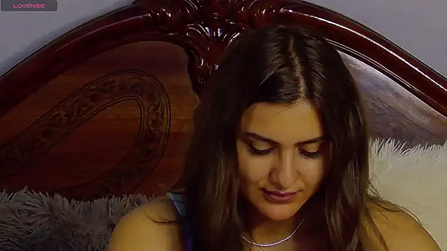 Snapshot of NicolePlay chatting on November 2025 06:25:02 AM NicolePlay online show from November 2025 06:25:02 AM