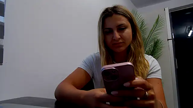 Snapshot of NicolePlay chatting on July 2026 03:03:01 AM NicolePlay online show from July 2026 03:03:01 AM
