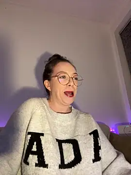 FemDom RubyKnightXXO online show from November 2025 05:15:01 PM