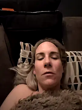 NaomiAndFriends online show from December 2025 05:24:02 AM