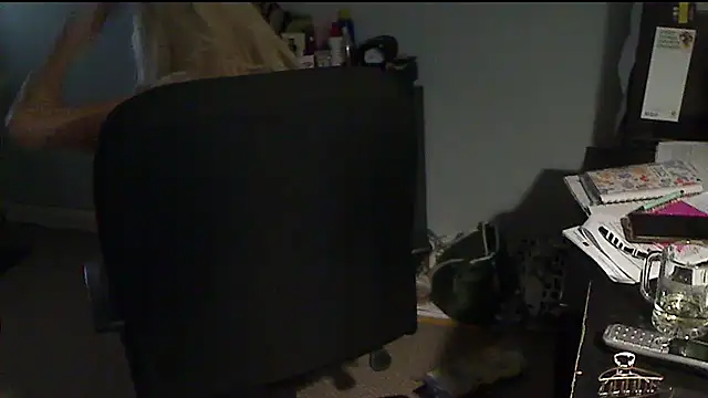 Snapshot of XTRAHORNYONE chatting on November 2025 03:38:01 AM XTRAHORNYONE online show from November 2025 03:38:01 AM