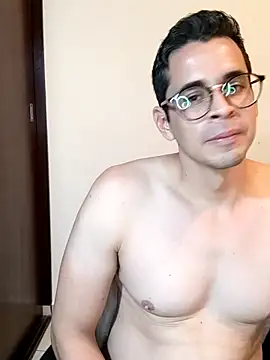 Snapshot of towers_j chatting on February 2025 08:16:02 PM towers j online show from February 2025 08:16:02 PM