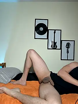 Snapshot of towers_j chatting on October 2025 03:40:02 AM towers j online show from October 2025 03:40:02 AM