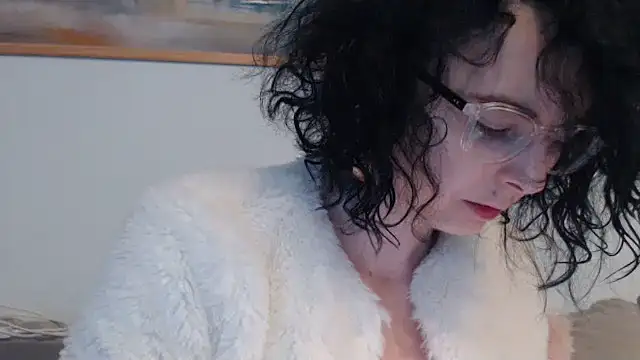 Snapshot of cleophee chatting on February 2026 07:51:02 AM cleophee online show from February 2026 07:51:02 AM