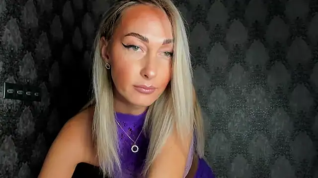 Snapshot of StarryHanna chatting on November 2025 06:44:02 PM StarryHanna online show from November 2025 06:44:02 PM