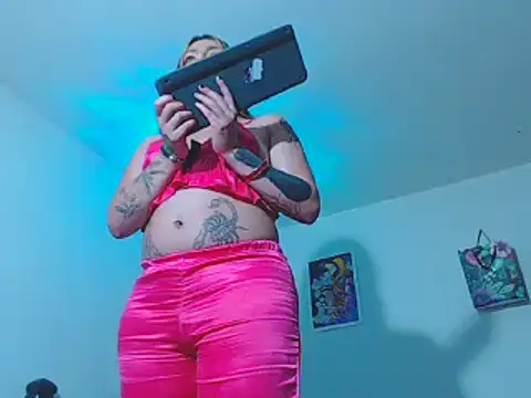 MARIANAWEED online show from January 2026 01:30:01 AM