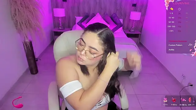 emmy walker online show from September 2025 11:01:02 AM