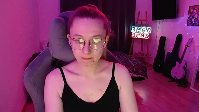 Snapshot of AnabelFrel chatting on February 2025 12:54:01 AM AnabelFrel online show from February 2025 12:54:01 AM