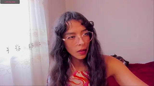 aluna 0310 online show from December 2024 08:32:01 PM