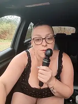 Snapshot of winniess40 chatting on April 2026 07:15:02 AM winniess40 online show from April 2026 07:15:02 AM