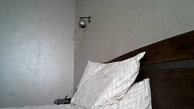 JulianaGold1 online show from February 2026 08:21:01 AM