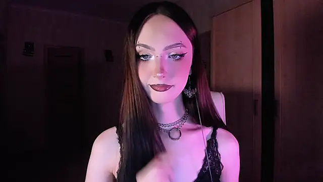 Alice  Aris online show from October 2025 06:38:02 PM