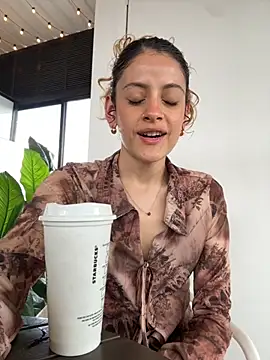 alana15 online show from November 2025 06:23:02 PM