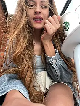 alana15 online show from April 2026 09:39:33 PM