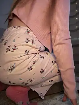 Snapshot of AlisaWhite chatting on January 2025 03:53:02 PM AlisaWhite online show from January 2025 03:53:02 PM