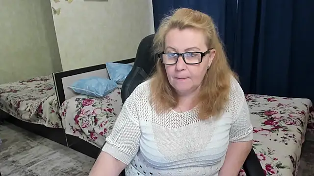 Frau Marta online show from March 2026 01:05:02 PM