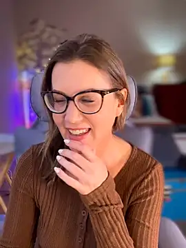 MaiseKnox online show from May 2026 09:08:02 PM