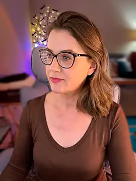 Snapshot of MaiseKnox chatting on June 2026 09:53:02 PM MaiseKnox online show from June 2026 09:53:02 PM