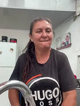 Sunshinee- online show from December 2024 05:40:01 PM