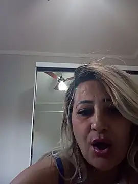vivifernades online show from July 2026 12:30:01 PM