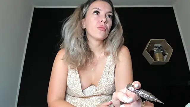 Snapshot of Alesys69 chatting on September 2025 10:53:02 PM Alesys69 online show from September 2025 10:53:02 PM