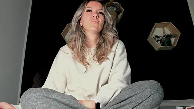 Alesys69 online show from April 2026 09:42:02 PM