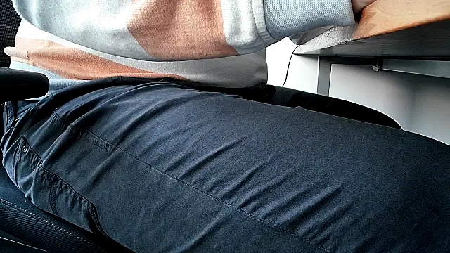 Snapshot of 69bezfleku chatting on November 2025 02:17:01 PM 69bezfleku online show from November 2025 02:17:01 PM