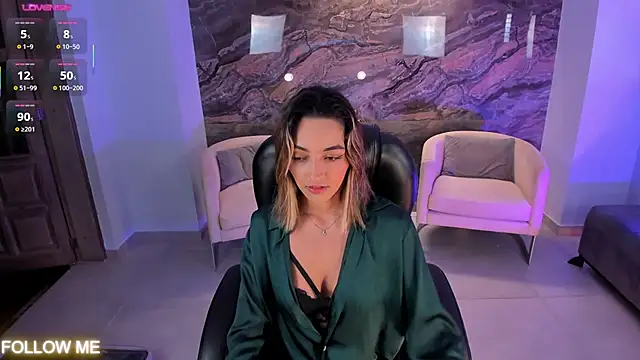 Snapshot of MelissaMoore_ chatting on November 2025 02:58:02 AM MelissaMoore online show from November 2025 02:58:02 AM