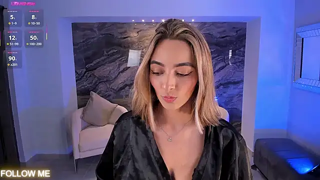 Snapshot of MelissaMoore_ chatting on November 2025 02:33:01 AM MelissaMoore online show from November 2025 02:33:01 AM