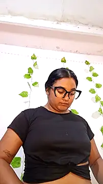 shayna all online show from December 2025 06:03:02 PM