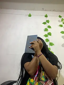 shayna all online show from February 2026 06:35:02 PM