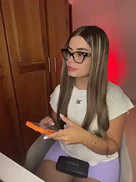 Miss valeriaa online show from April 2026 11:05:02 PM