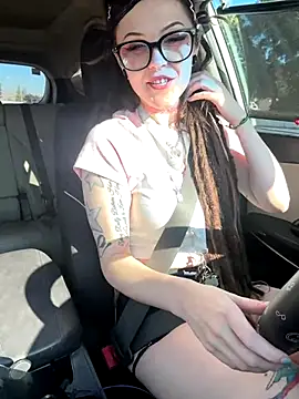 Snapshot of BlaizeyBBy chatting on October 2025 10:30:02 PM BlaizeyBBy online show from October 2025 10:30:02 PM