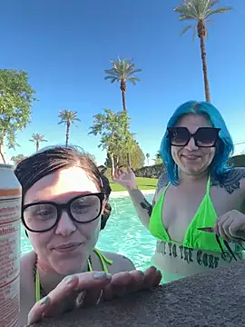 Snapshot of BlaizeyBBy chatting on November 2025 10:30:02 PM BlaizeyBBy online show from November 2025 10:30:02 PM